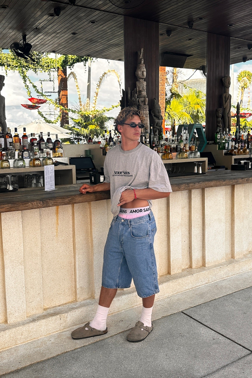 EMBROIDERED T-SHIRT GREY