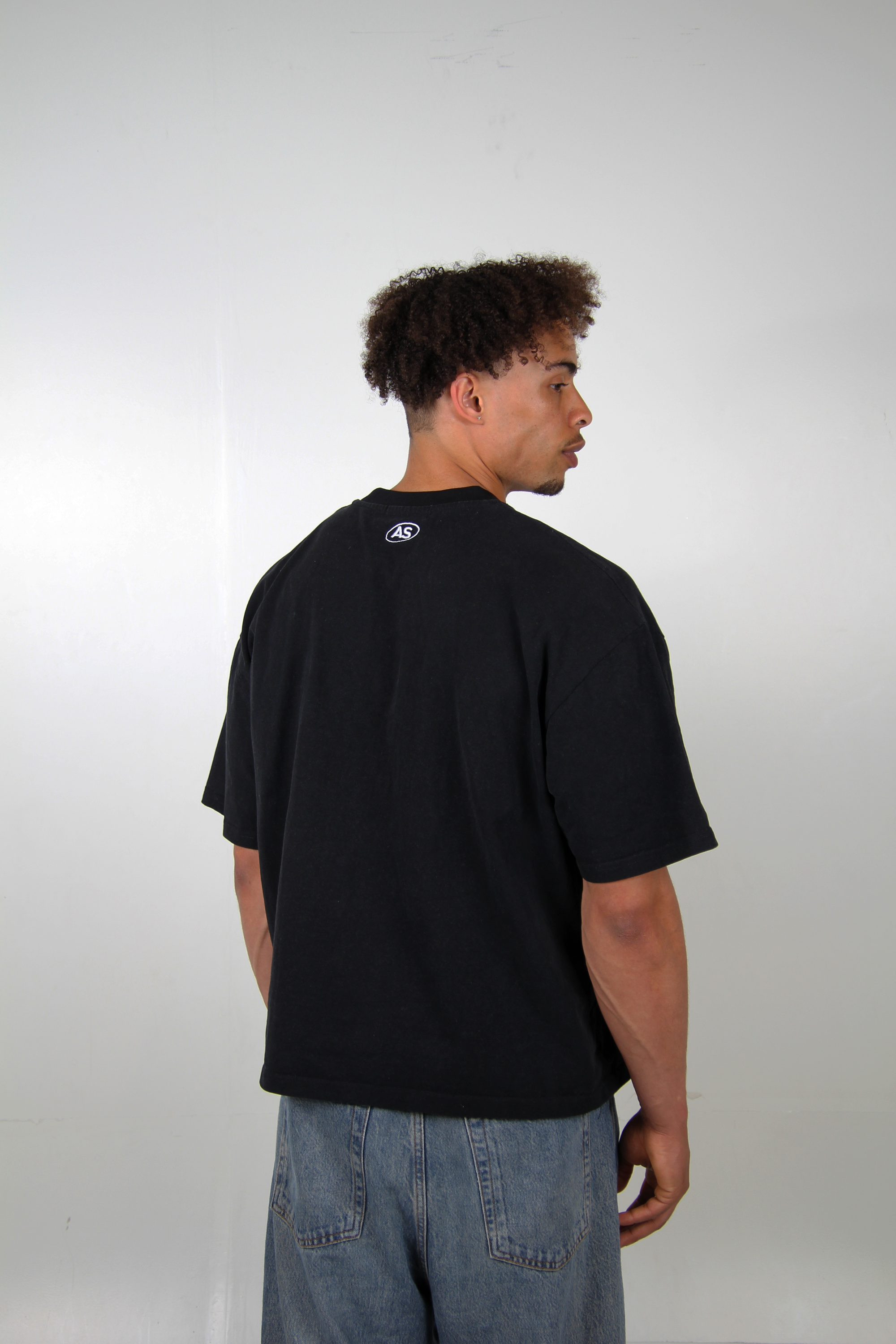 EMBROIDERED T-SHIRT BLACK