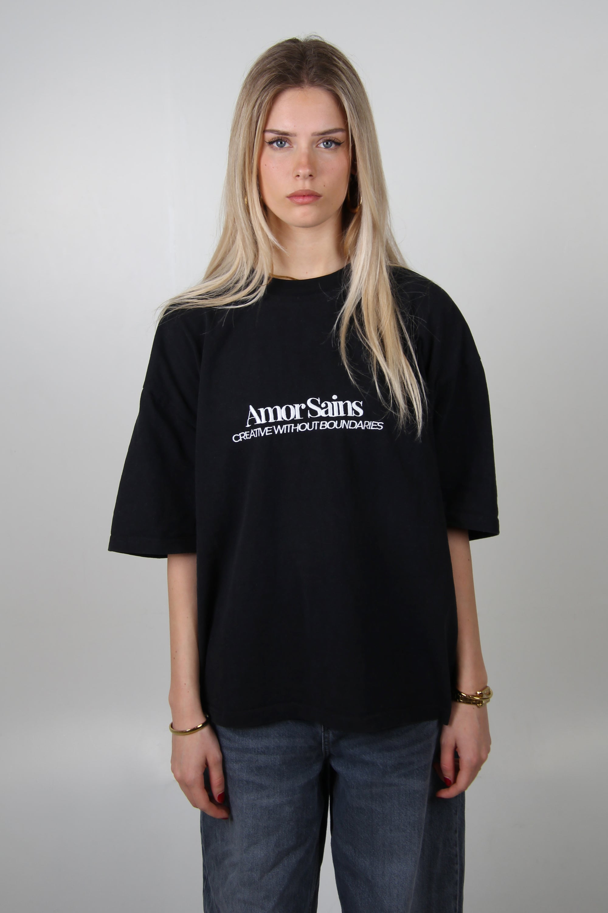 EMBROIDERED T-SHIRT BLACK